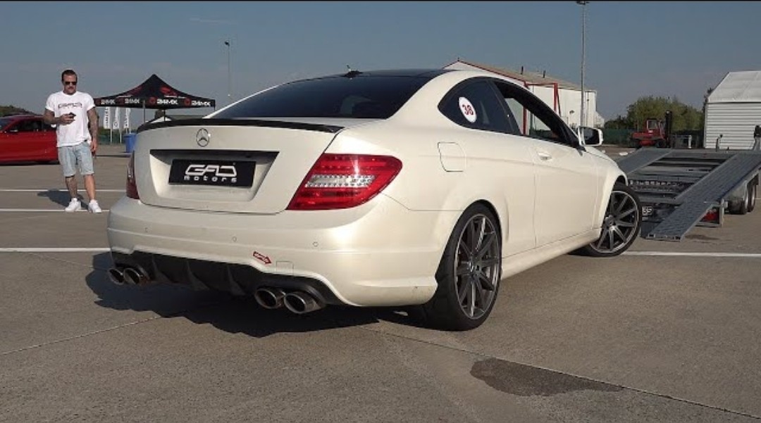 1200HP Mercedes C63 AMG GAD Motors (W204) - COLD Start, Revs, Drag Racing! - Turbo and Stance